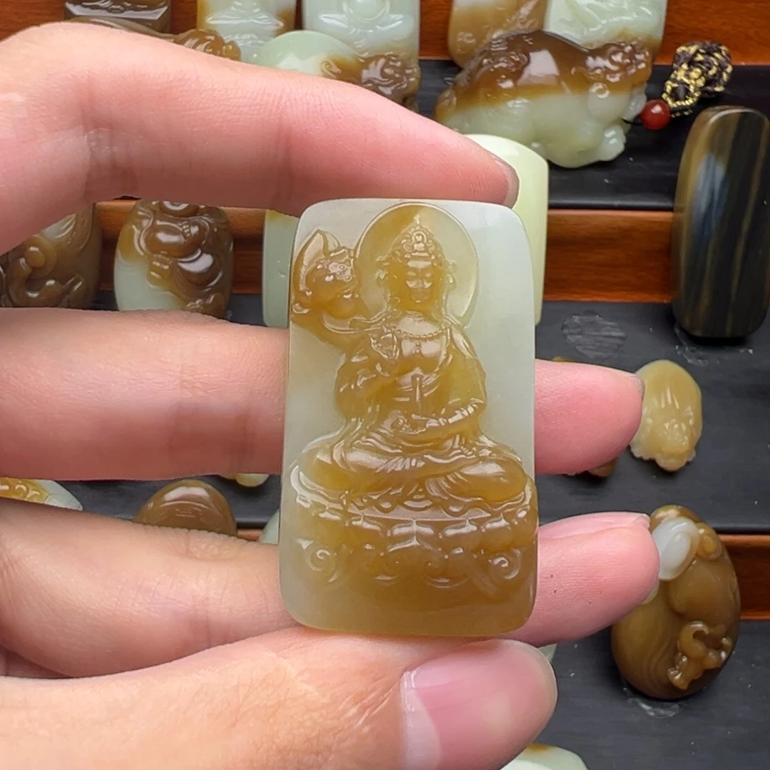 颈饰未镶嵌和田玉