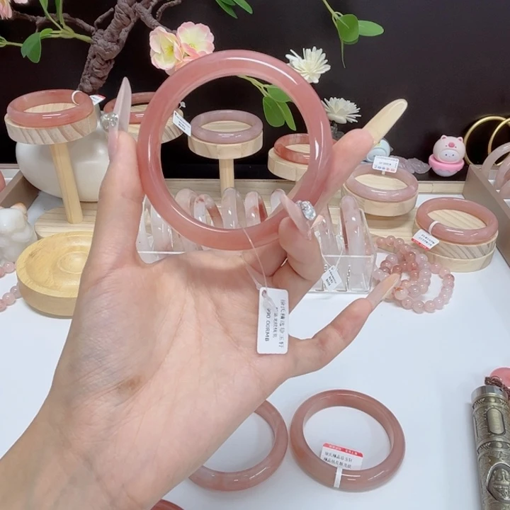 未镶嵌手镯石英质玉?****?