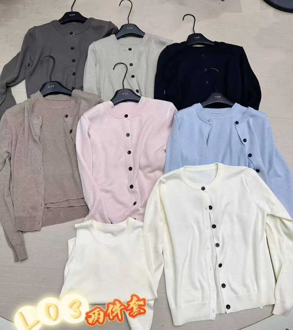 女常规款开衫款圆领透气毛针织