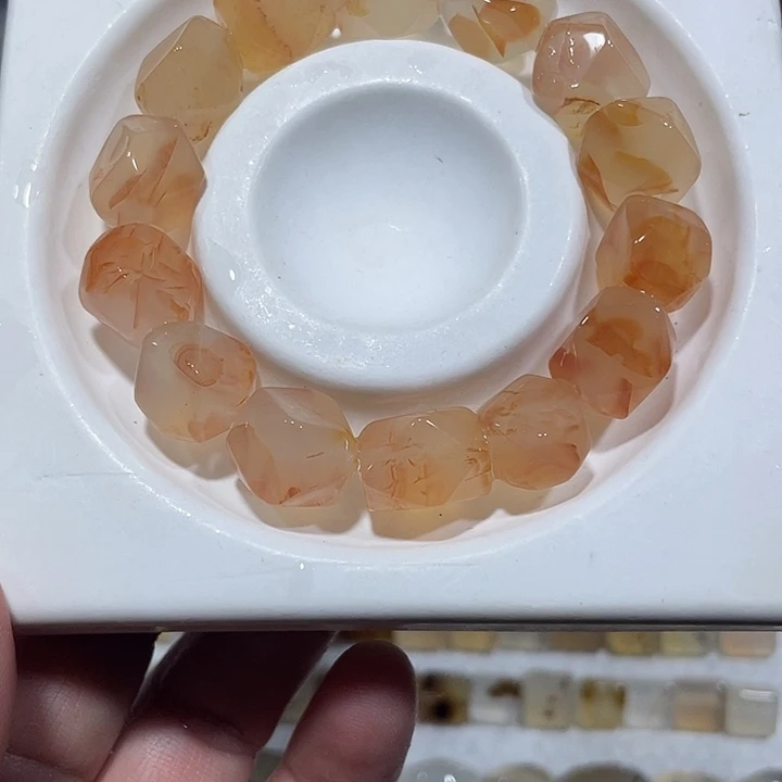 玛瑙/玉髓合金颈饰