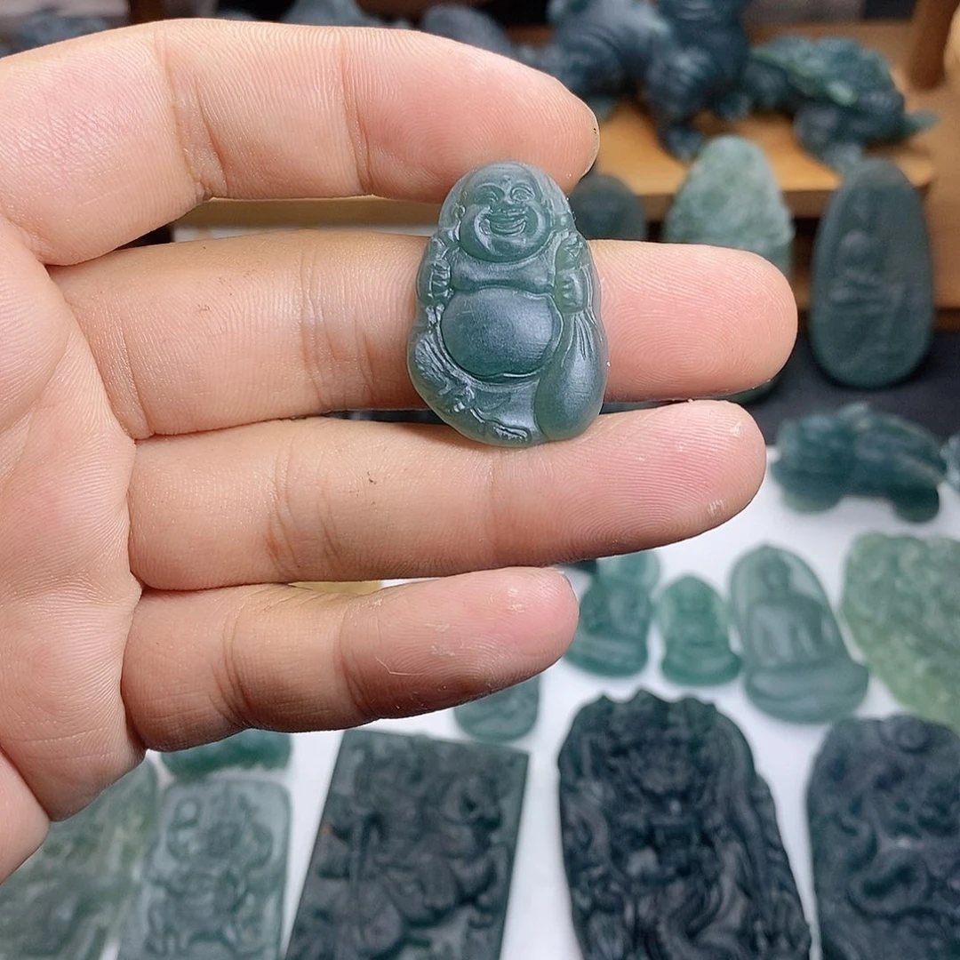 定制翡翠未镶嵌佛