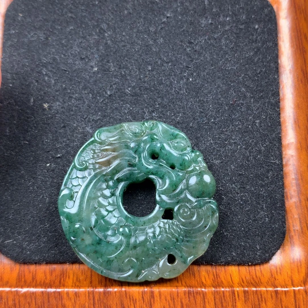 独山玉未镶嵌颈饰