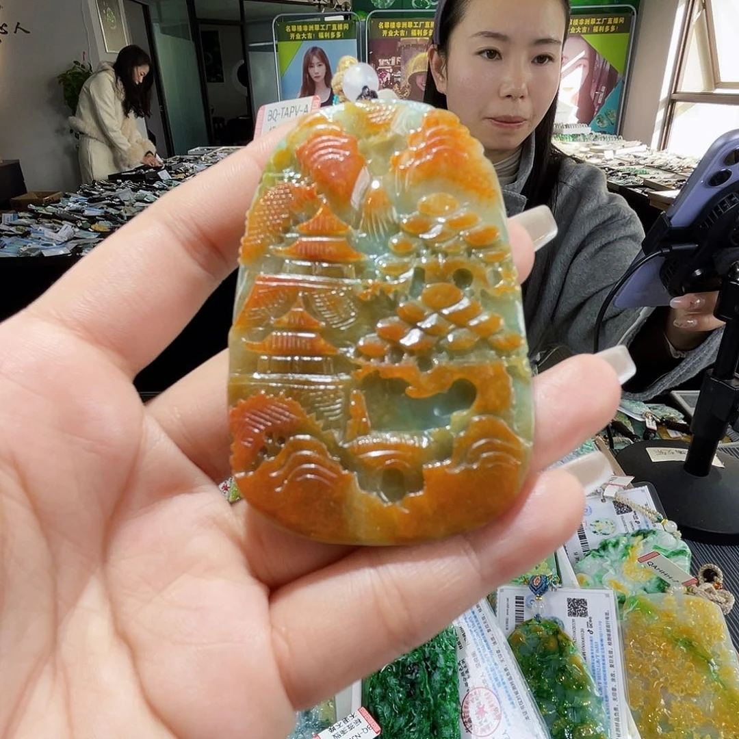 颈饰未镶嵌翡翠一