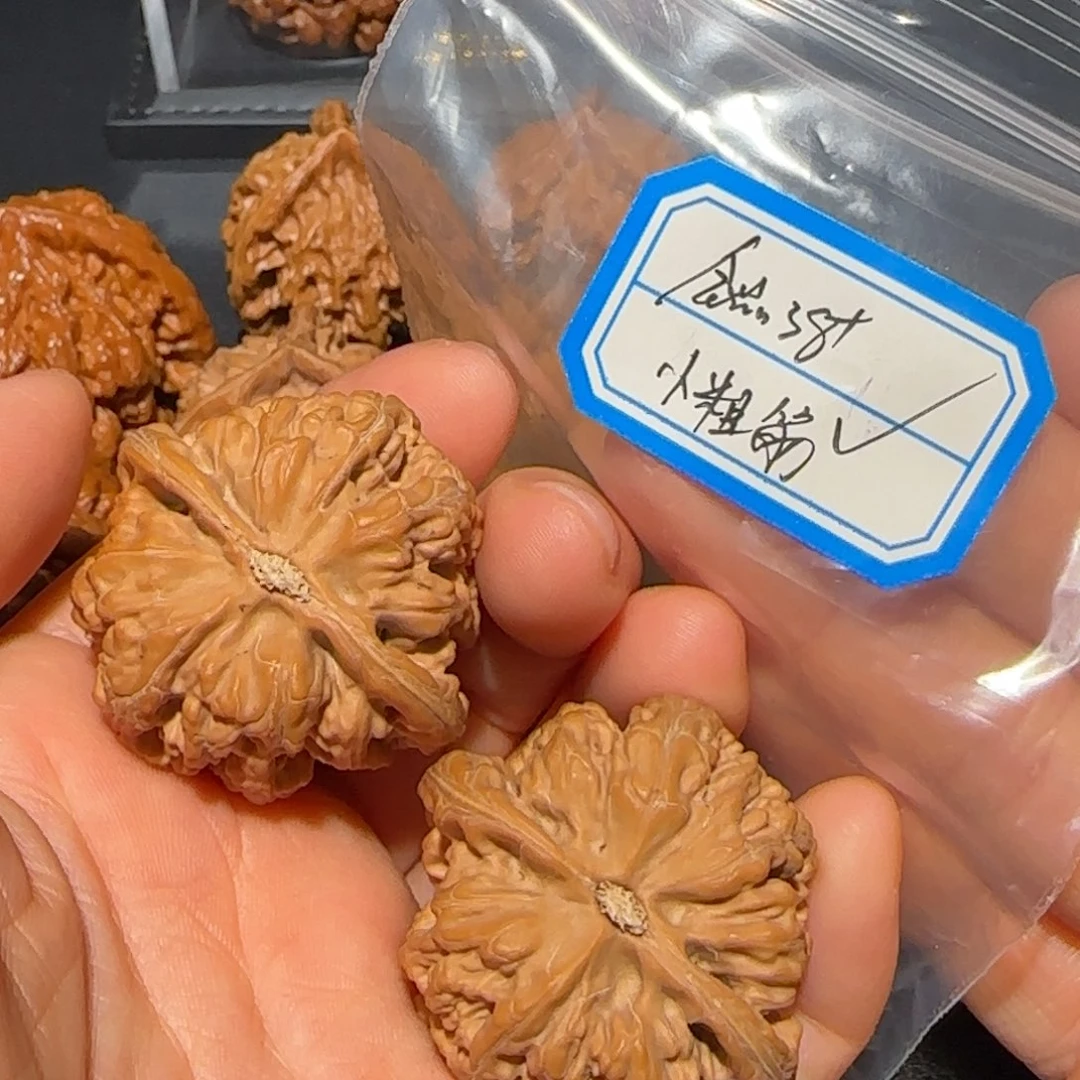 y***z文玩核桃吊坠飞飞飞飞飞飞分