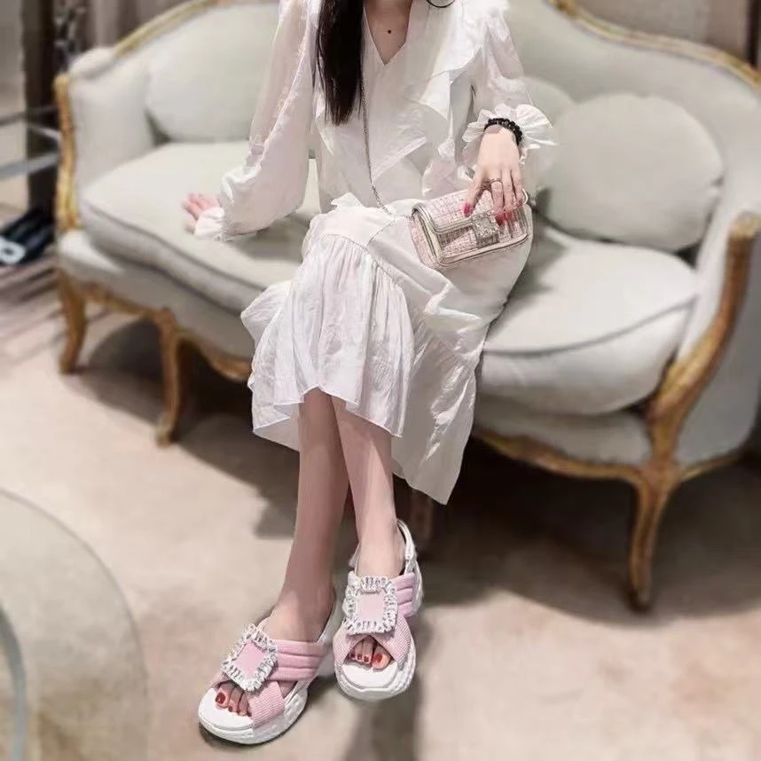 未使用 Roger Vivier/罗杰·维威耶 /六六/粉色钻扣凉鞋