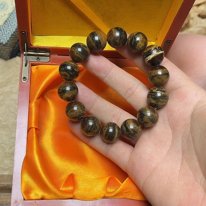 大叶紫檀（黑酸枝木类）