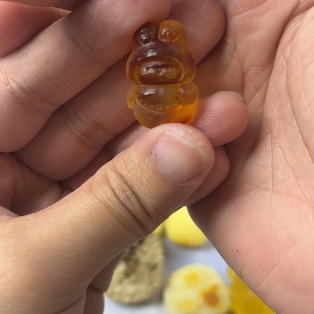 大***臭琥珀未镶嵌珠宝奇石