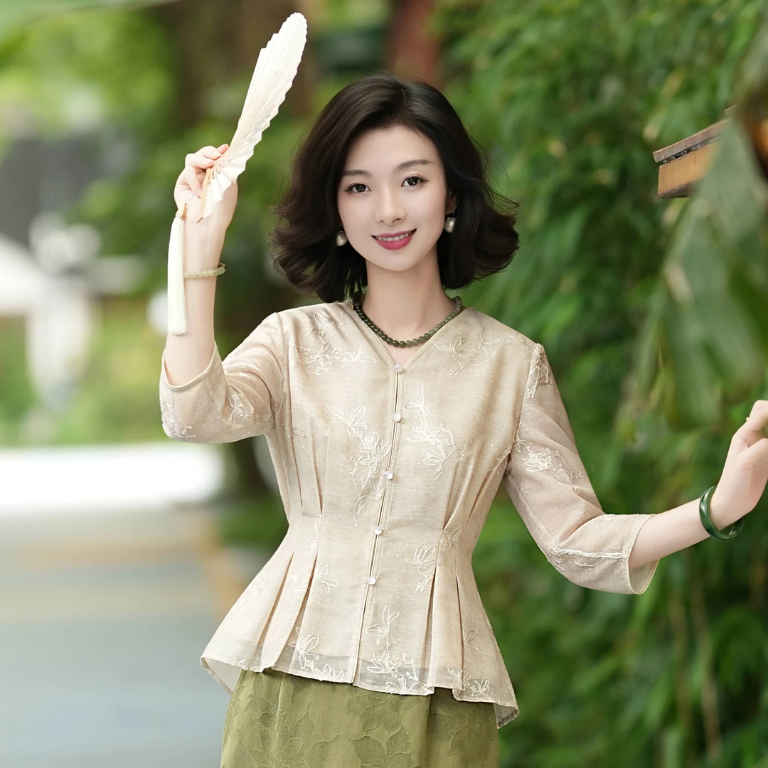 西子/【春序】亚麻法式刺绣V领肌理感显瘦气质杏色上衣/SYBH1542