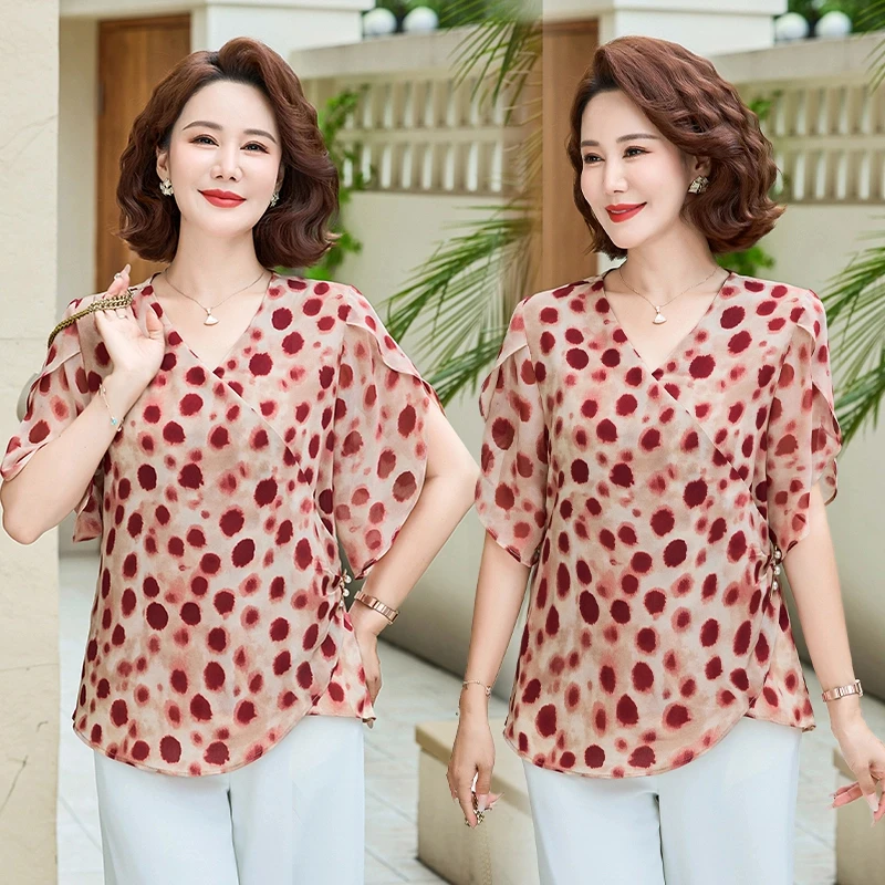 夏季新款V领格纹气质时尚中老年女装大码小衫宽松妈妈装遮肚子