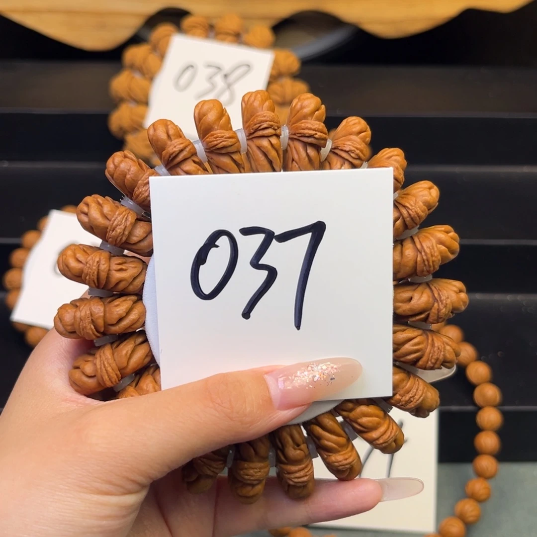 桃核手串24肌肉纹手串