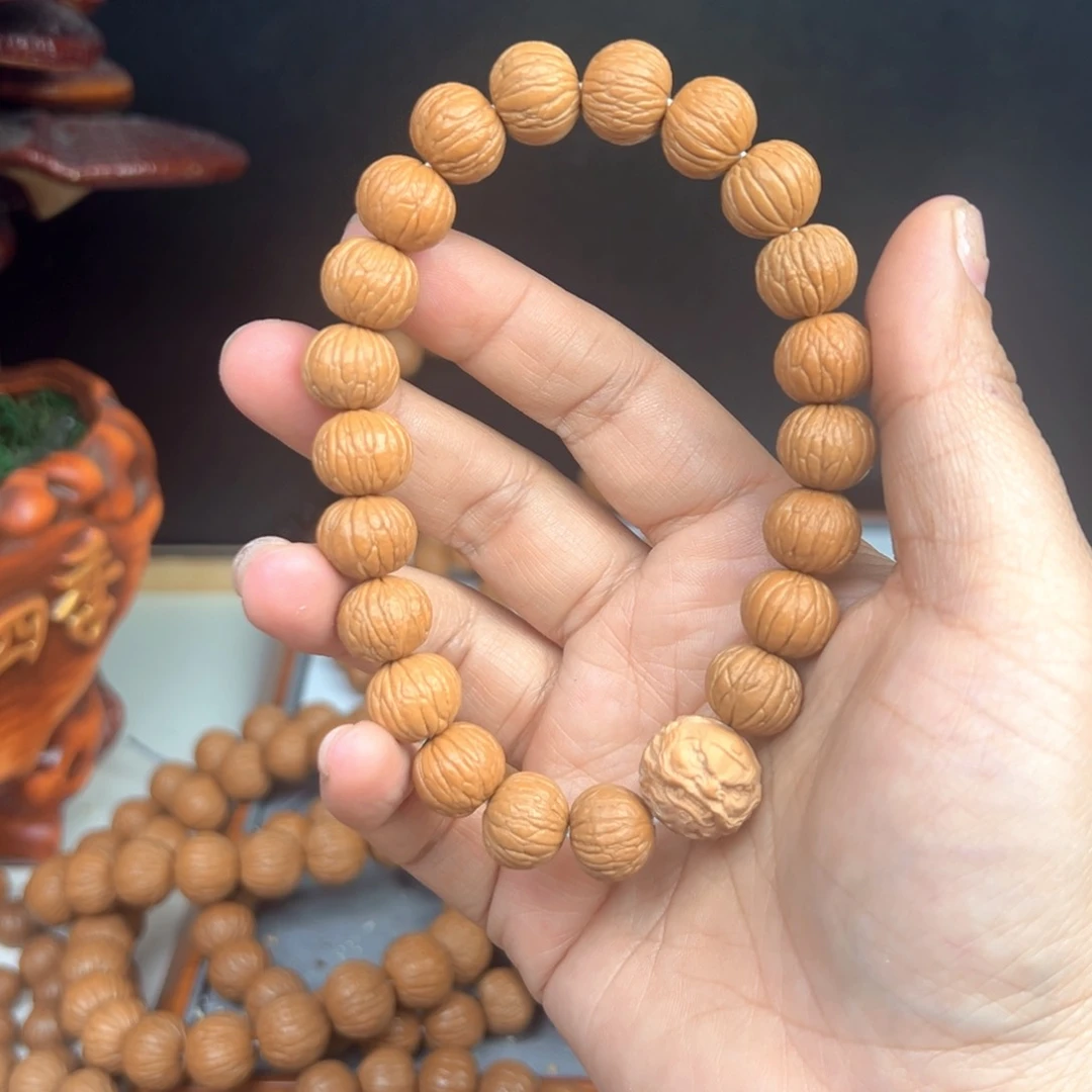猴头核桃吊坠微*丶凤羽