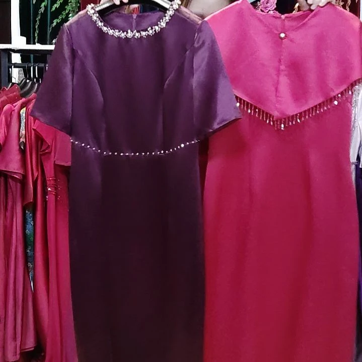 O***服拉菲红腰间穿珠l码+酒红色流苏假披肩l码