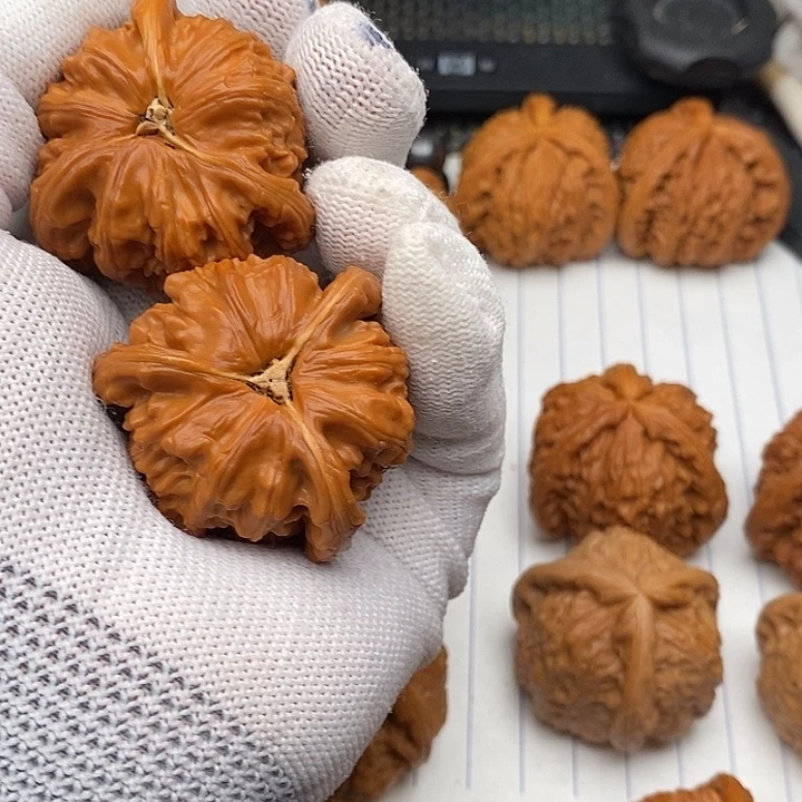 A***x核桃手串/手链拼接白狮子35