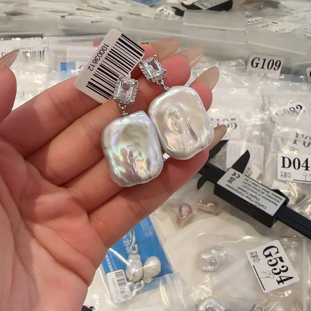 淡水珍珠耳饰合金