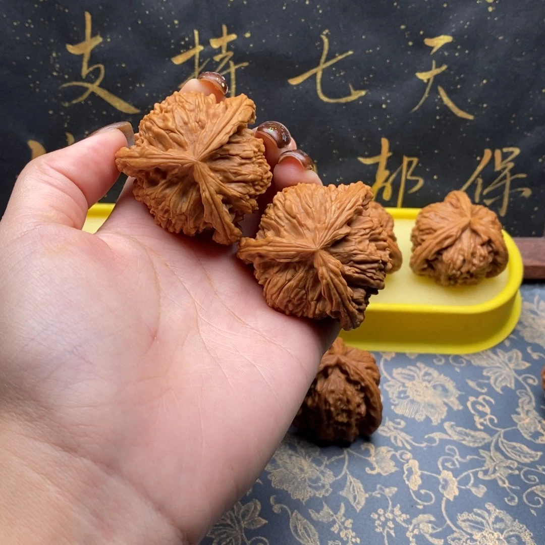 吊坠文玩核桃老*白狮子