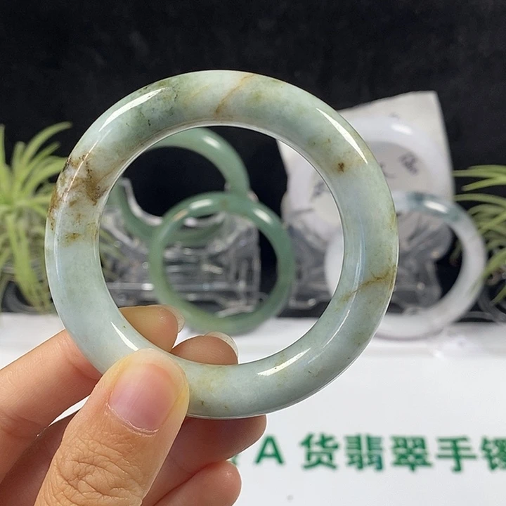 未镶嵌手镯翡翠70号。 47.5圈
