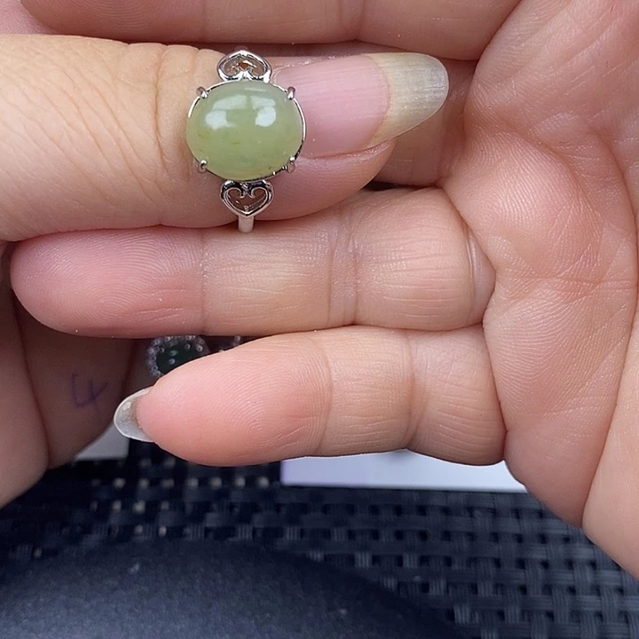 未镶嵌戒指翡翠乡**活缅甸