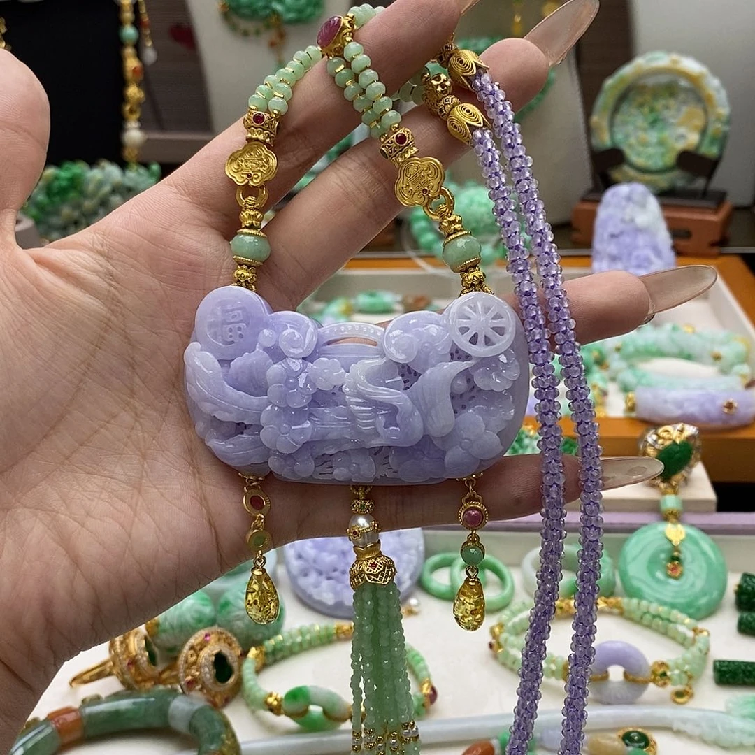 颈饰未镶嵌翡翠项链
