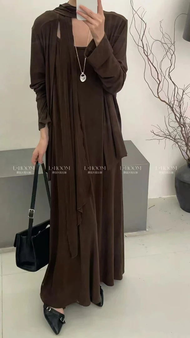 秋季新款大码法式高级感宽松开衫吊带连衣裙围脖套装