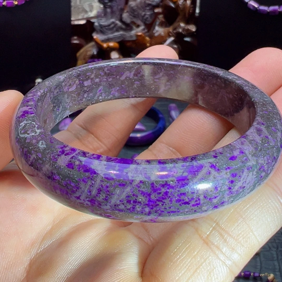 未镶嵌苏纪石（舒俱来）手镯