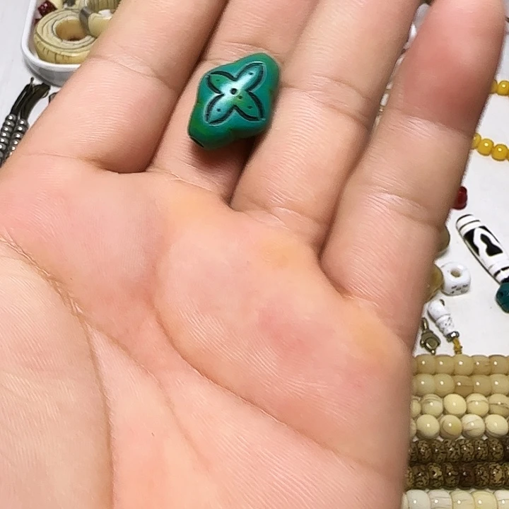 一个配饰11112222尔甲