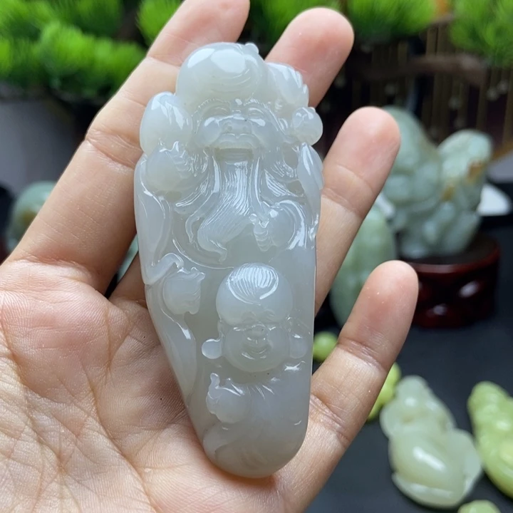 和田玉未镶嵌把件