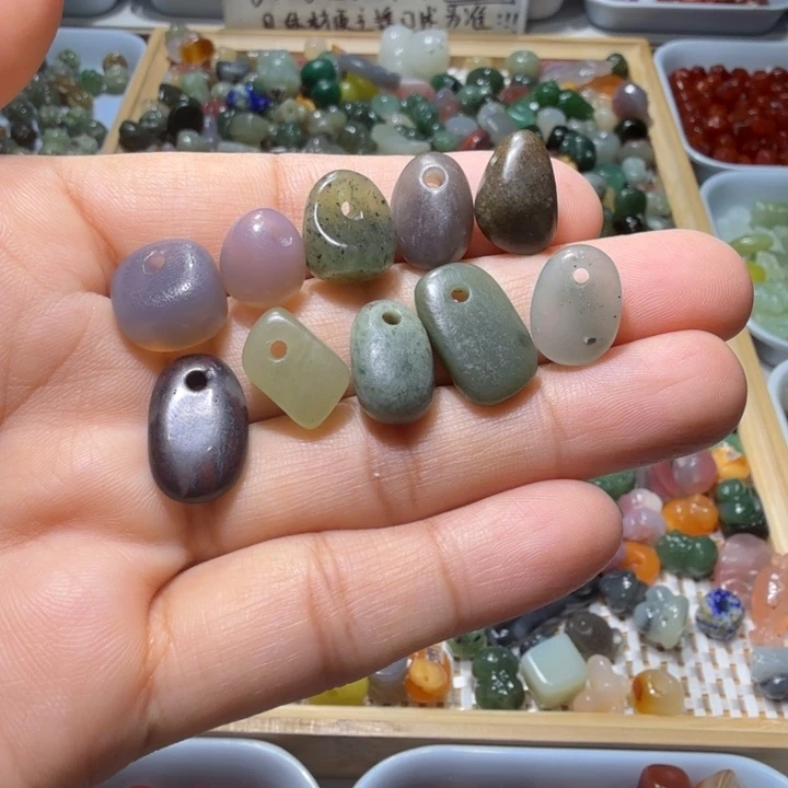 和田玉未镶嵌珠宝半成品