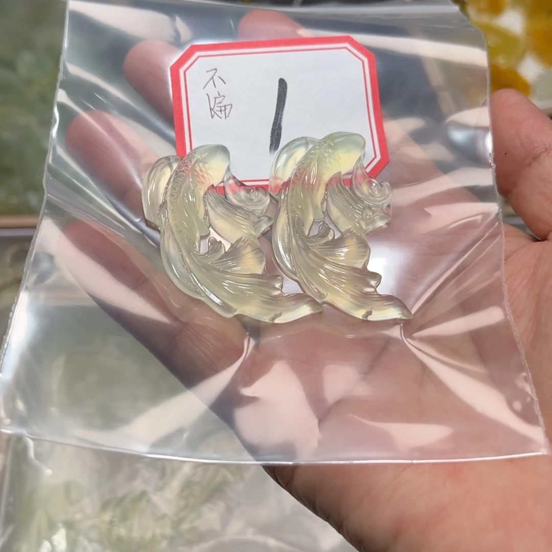 好***0蛇纹石玉未镶嵌颈饰
