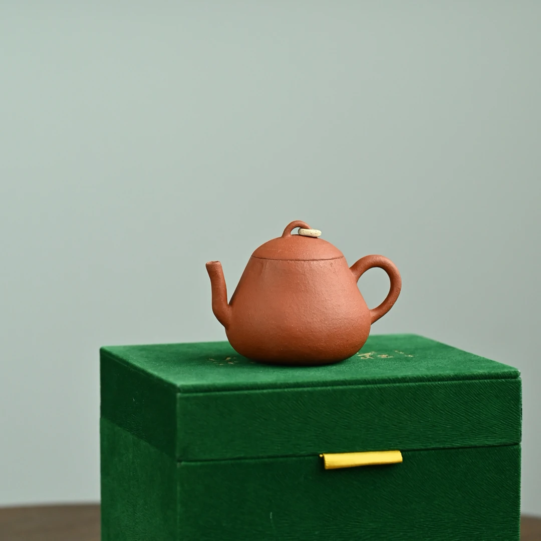 梨形· 薄胎全手工           /实力派原创作品   85cc/原矿小红泥
