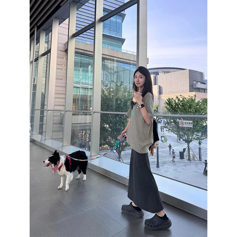 慵懒风松弛感时尚气质设计感印花T恤上衣百搭显瘦修身半身裙短裙