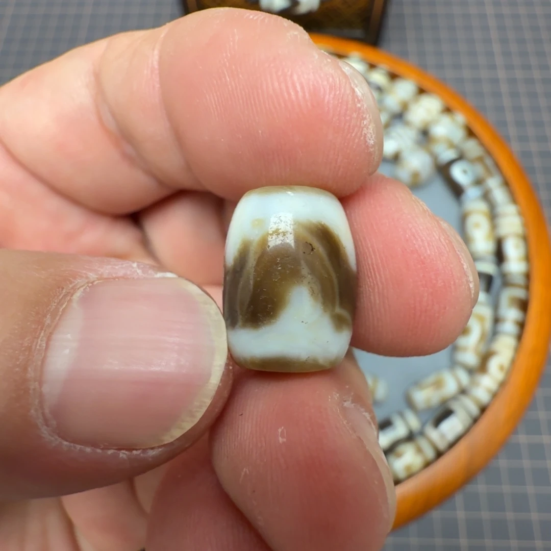 玛瑙/玉髓未镶嵌单牙桶珠