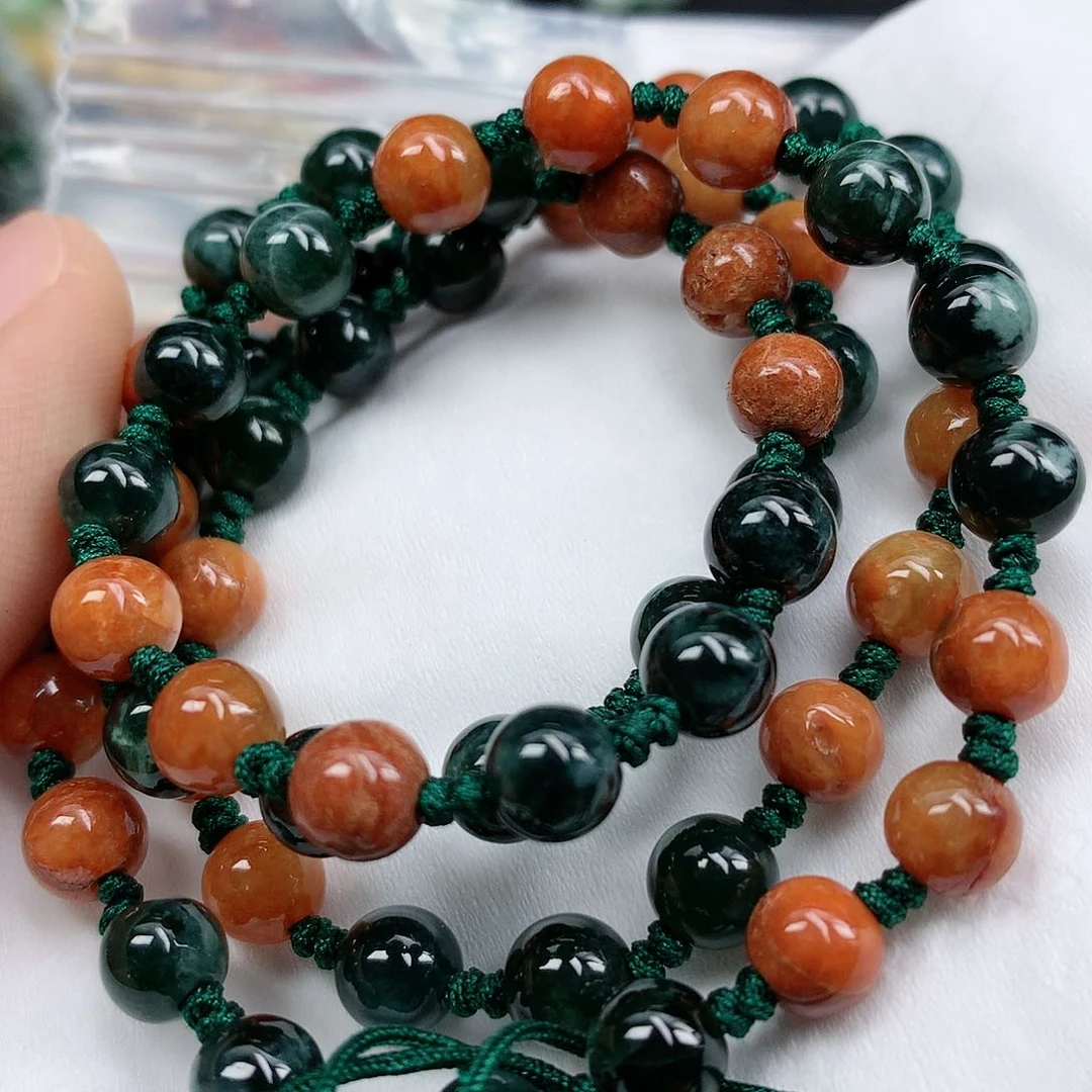 翡翠颈饰未镶嵌手串