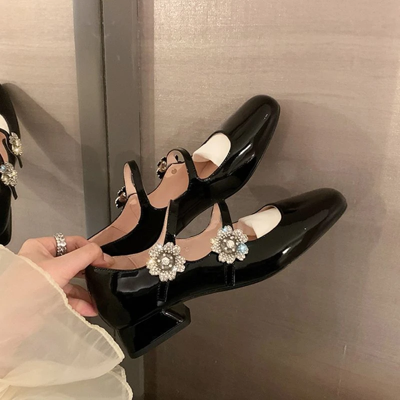 2025一字扣浅口皮鞋春玛丽珍高跟鞋女鞋单鞋水钻漆皮女鞋方头粗跟