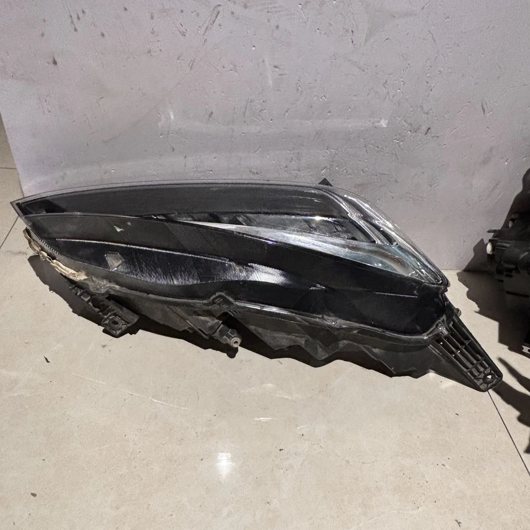 适用21-23年新款本田MNV大灯