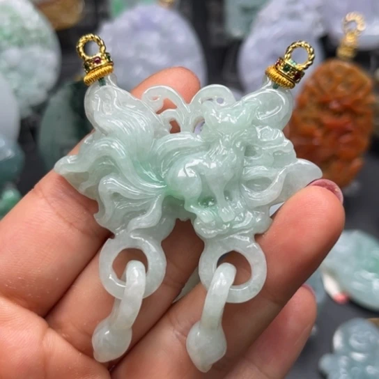 翡翠未镶嵌颈饰翡翠