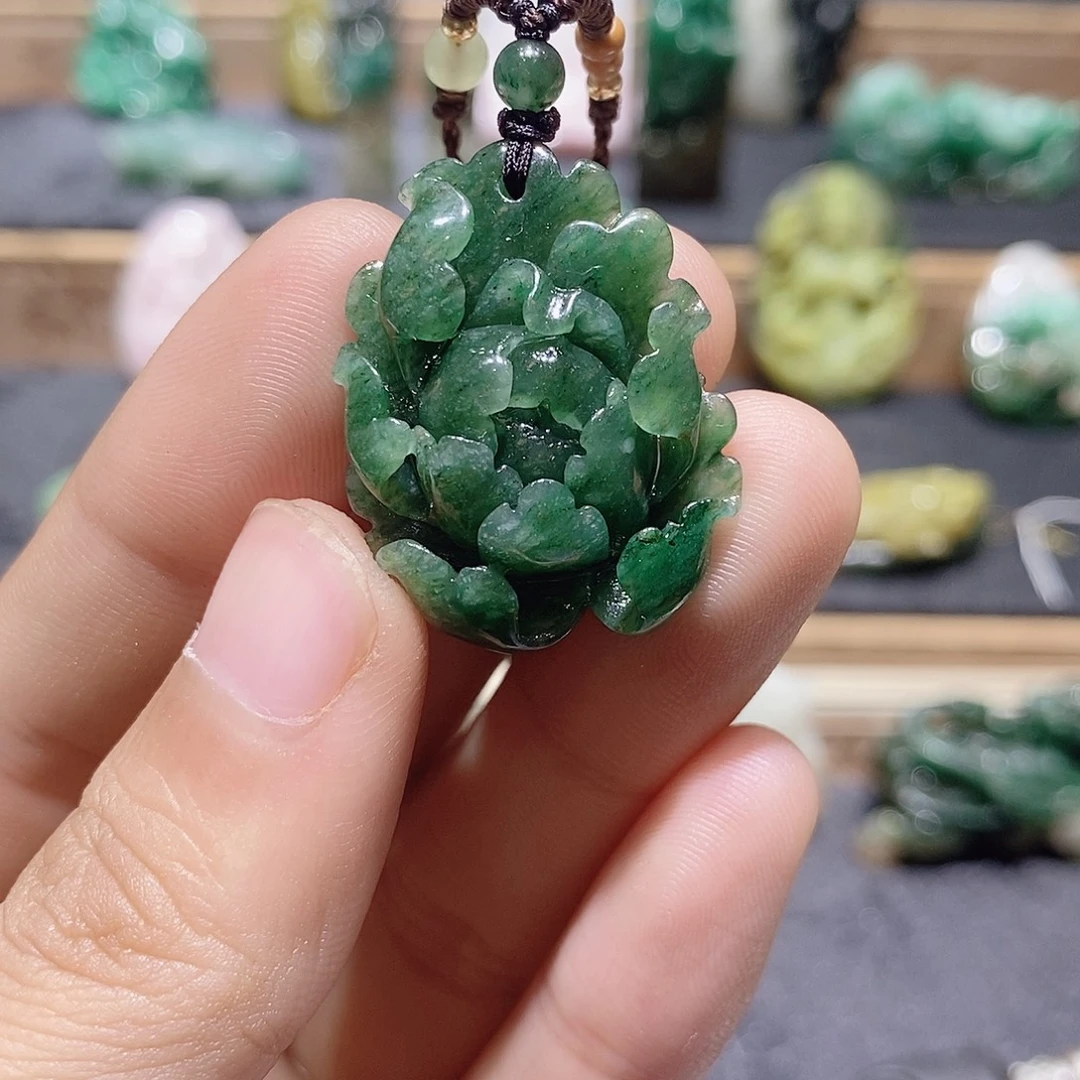 独山玉未镶嵌吊坠