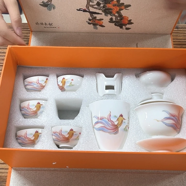 孤品茶具套装等。