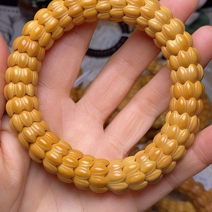 猴头核桃吊坠九转莲花