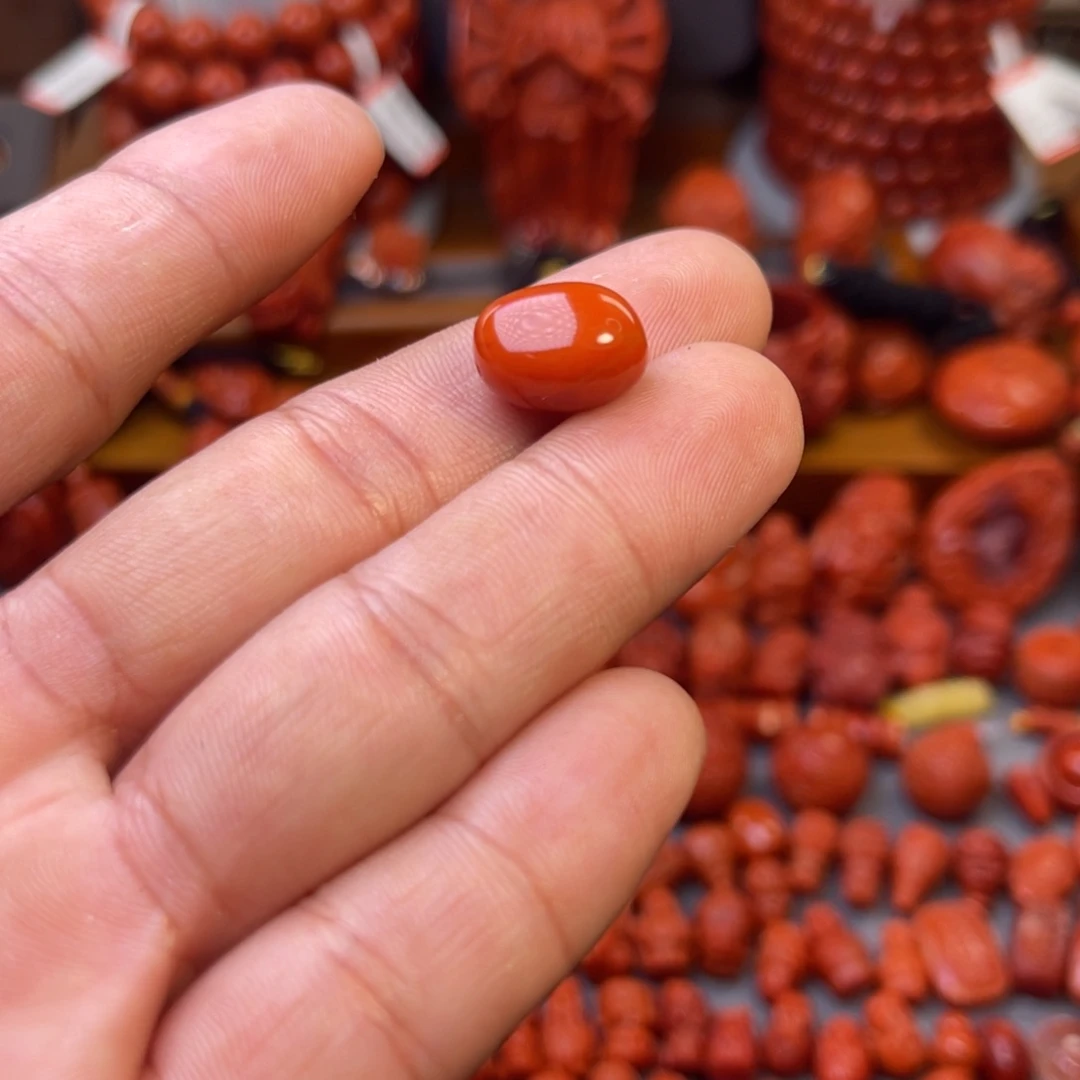 、***亓南红玛瑙未镶嵌川料精工随性