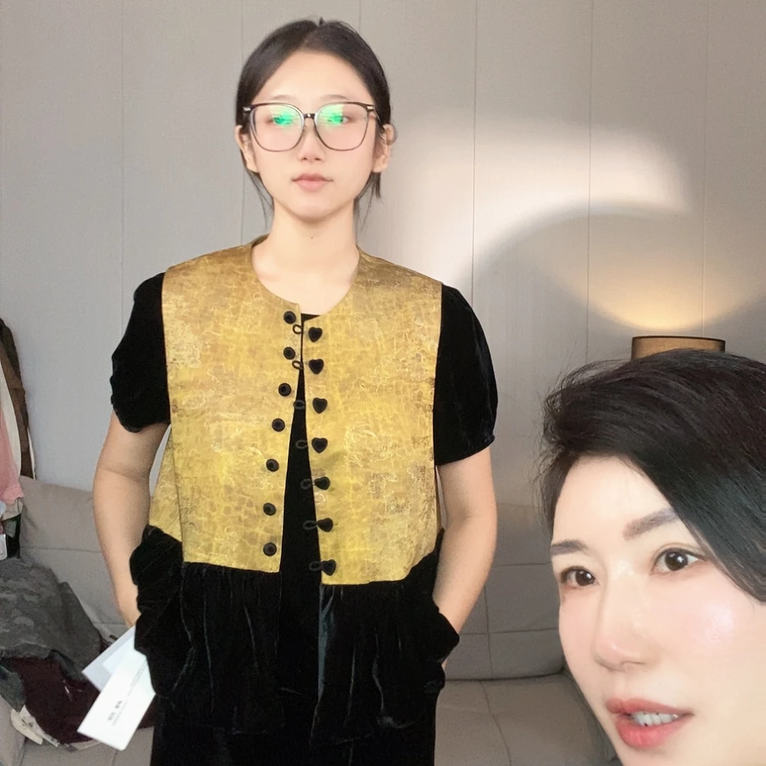 中吗大码奥黛去拍