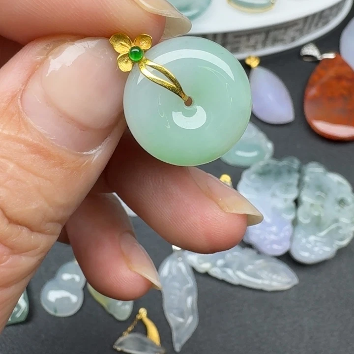 翡翠18K金镶嵌吊坠(不含链)