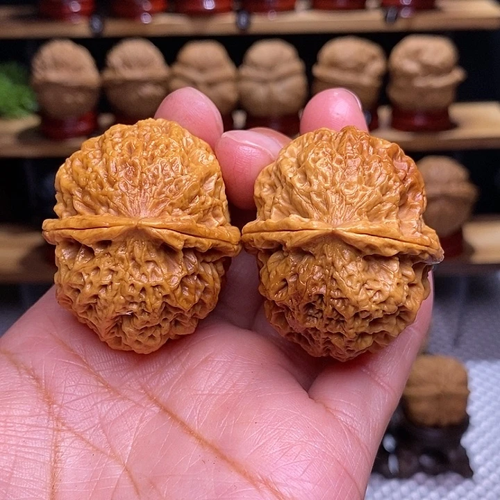 文玩核桃吊坠七星绣球23