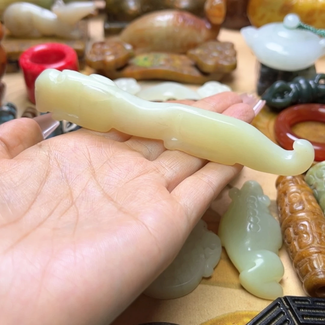 【闪购商品】蛇纹石玉颈饰未镶嵌