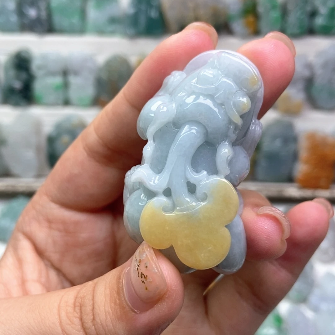 翡翠未镶嵌吊坠(赠链)