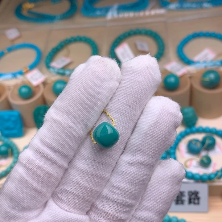 未镶嵌绿松石珠宝奇石