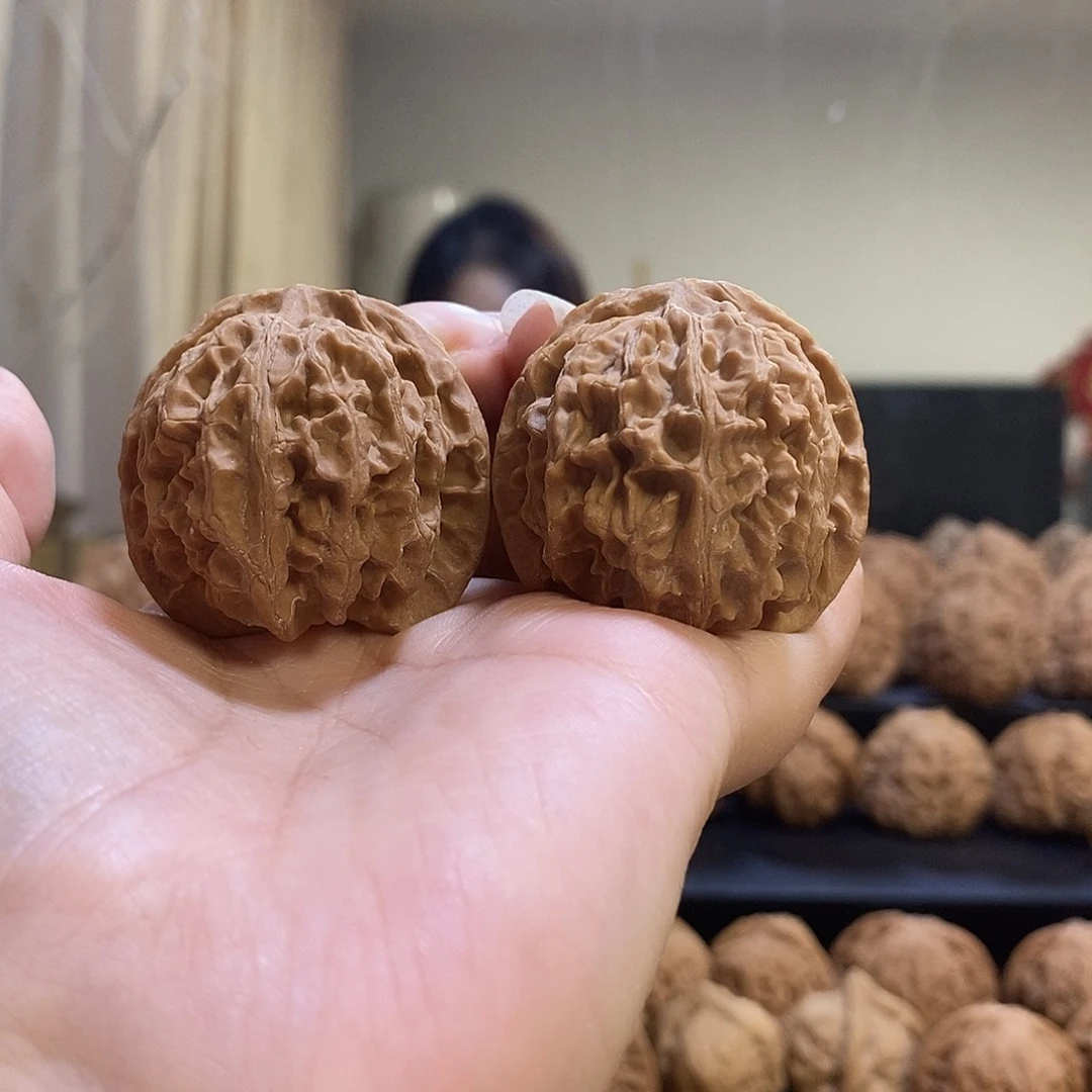 把件文玩核桃38苹果园有伤