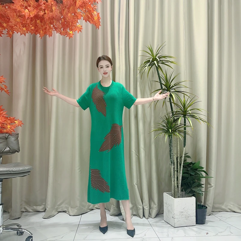 9423绿树叶锆钻提花针织连衣裙收腰显瘦设计师优雅时尚