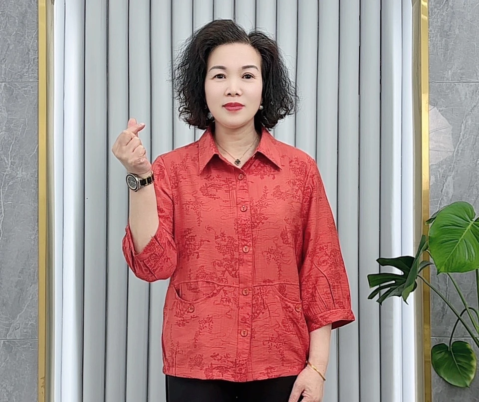时尚妈妈装夏款七分袖衬衫翻领开衫中老年60-70岁宽松衬衣小衫