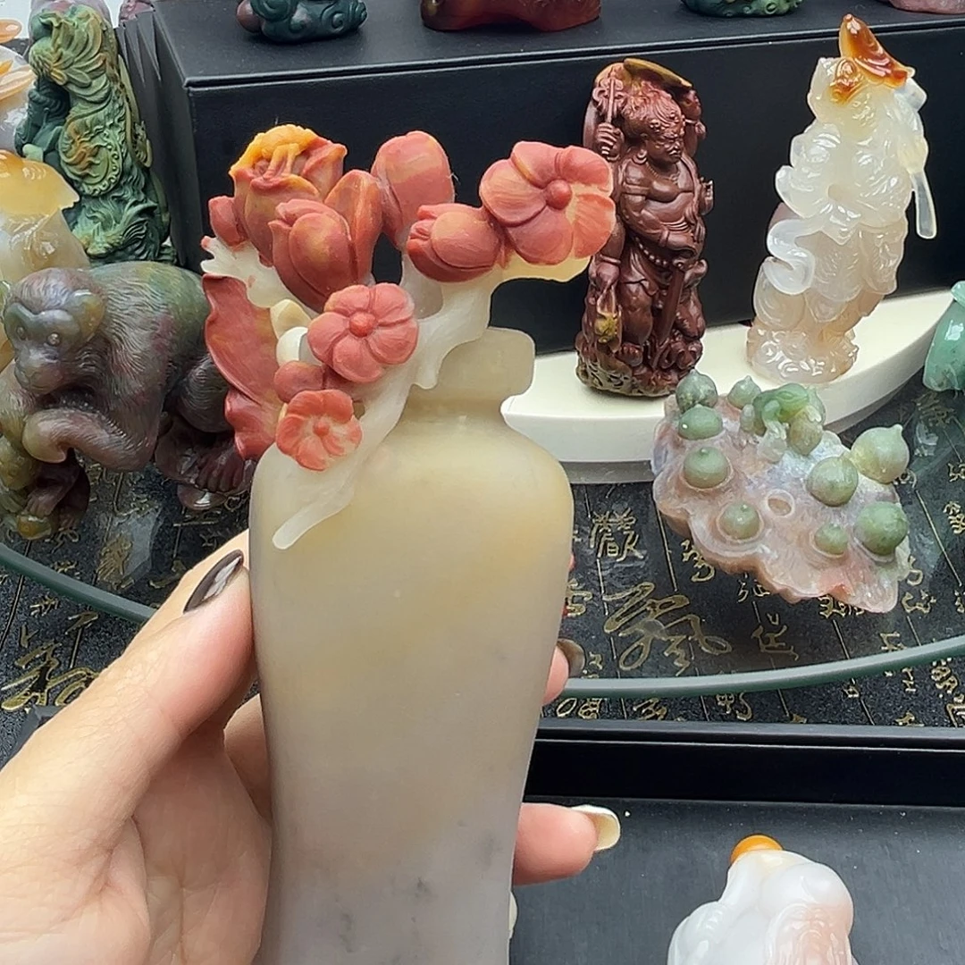 颈饰未镶嵌石英质玉
