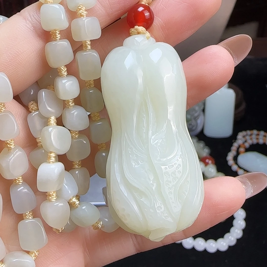 和田玉未镶嵌颈饰定制发货